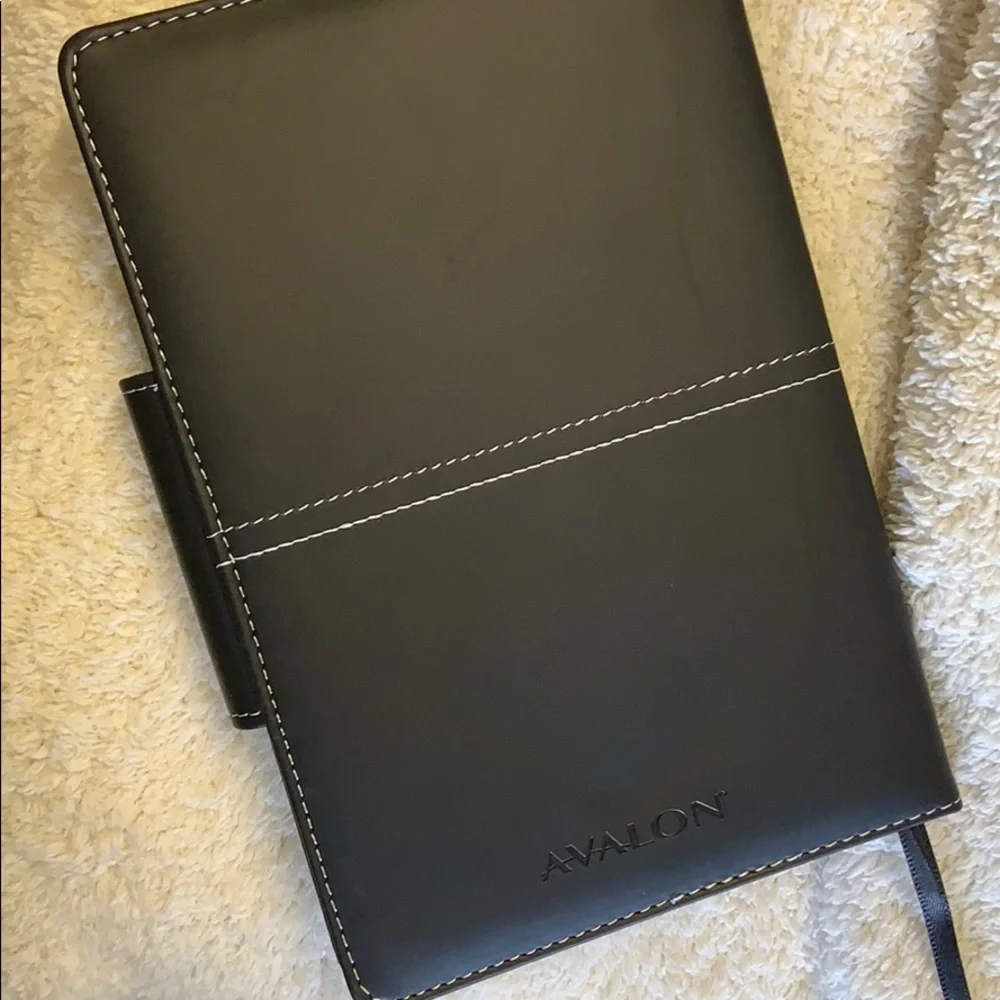 Brand New Avalon 2020 Planner Magnetic Closure